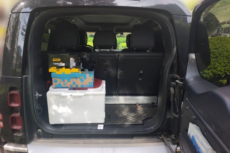 Used Land Rover Defender 2023 Facelift 90 3.0T P400 XS Trunk