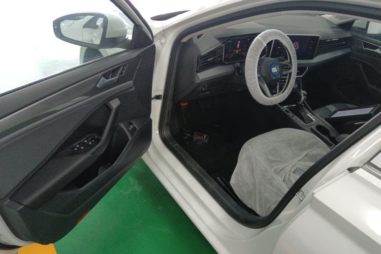 Used Volkswagen Sagitar 2025 Facelift 200TSI DSG Flyover Edition Driver Seat