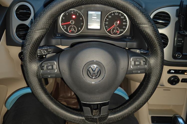 Used Volkswagen Tiguan L 2013 1.8 TSI Automatic All-Wheel Drive Luxury Model
