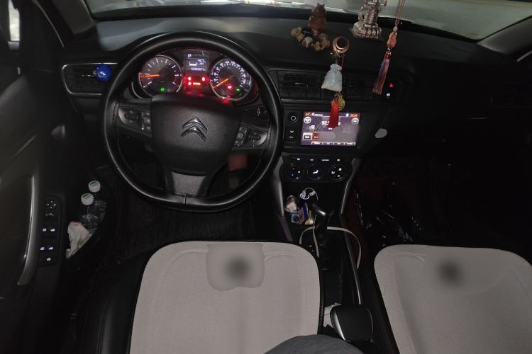 Used Citroen C3-XR 2018 1.6L Automatic Pioneer Model Center Console