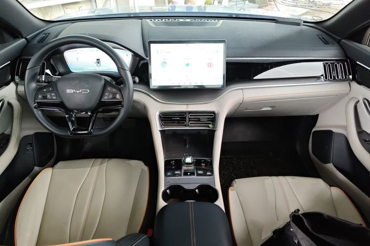 Used BYD Song PLUS New Energy 2023 Champion Edition DM-i 110KM Flagship Model Center Console