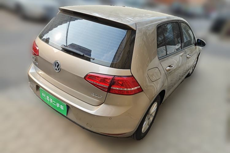 Used Volkswagen Golf 2016 1.6L Manual Fashion Edition
