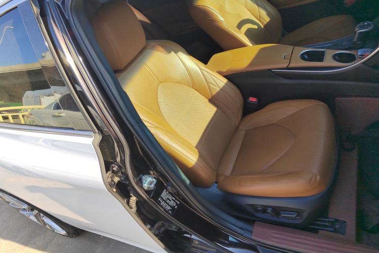 Used Toyota Avalon 2019 Dual-Engine 2.5L Limited Flagship Edition China V Standard Right Front Seat