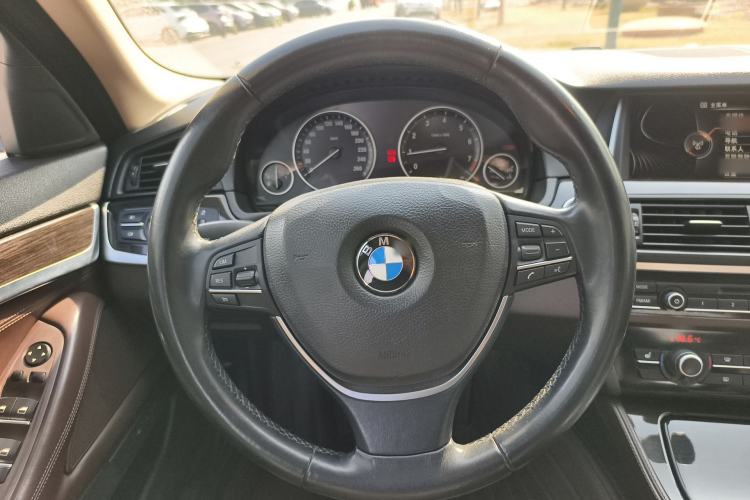 Used BMW 5 Series 2014 525Li Luxury Design Package
