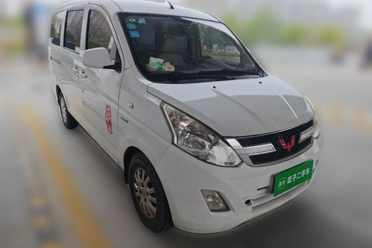 Used Wuling Rongguang V 2016 1.5L Standard Version Front Right 45 Deg