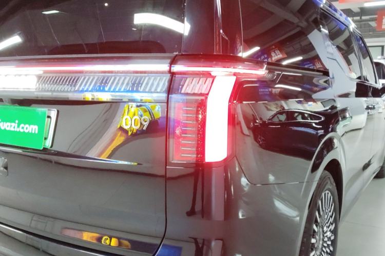 Used Zeekr 009 2022 WE Edition
