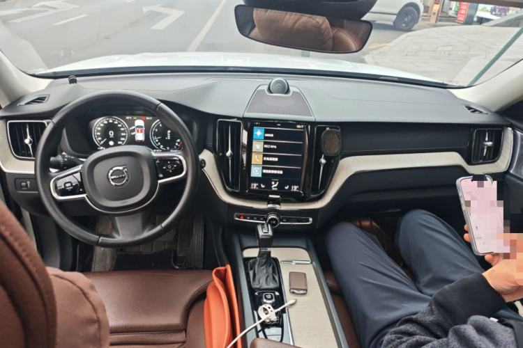 Used Volvo XC60 2020 T5 4x4 Smart Luxury Edition
