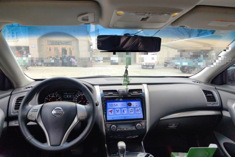 Used Nissan Teana 2013 2.0L XL Comfort Edition Center Console