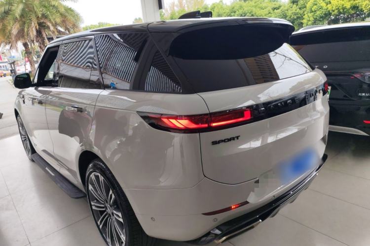 Used Land Rover Range Sport 2025 400PS Dynamic HSE Exterior 2