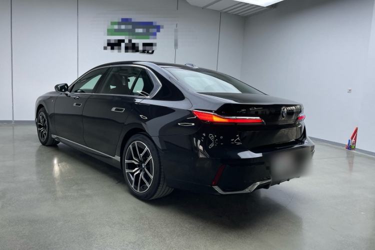 Used BMW 7 Series 2023 735Li M Sport Package
