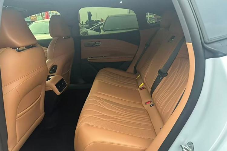 Used Geely Galaxy 8 2025 130km EM-P Starship Edition
