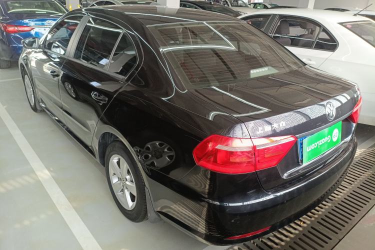 Used Volkswagen Lavida 2013 Revised Classic 1.6L Manual Fashion Edition Exterior 2