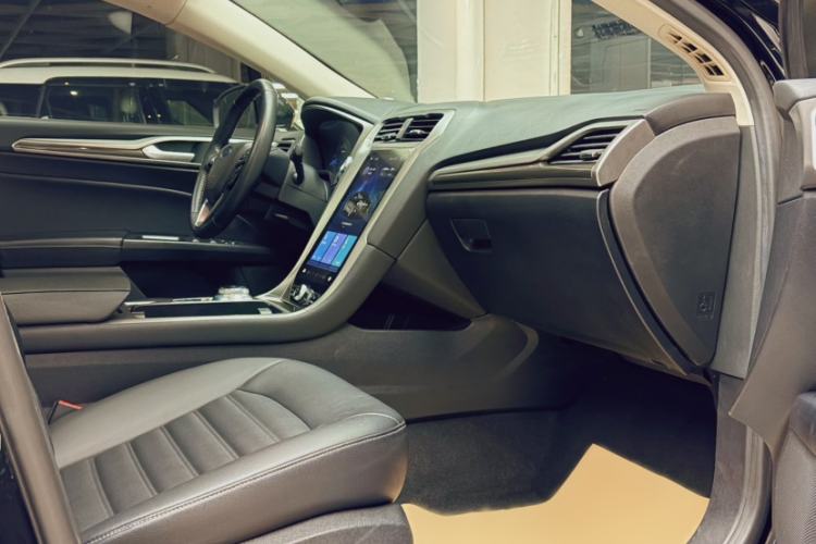 Used Ford Mondeo 2020 EcoBoost 180 Stylish Model
