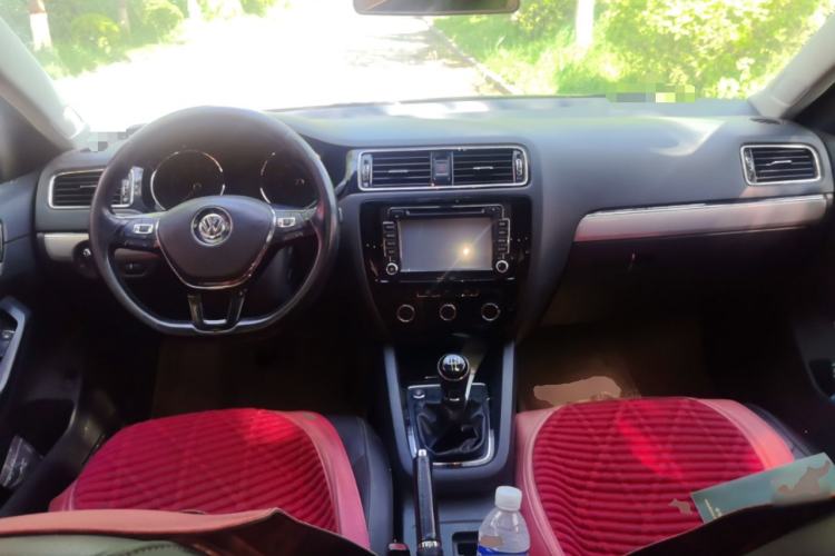 Used Volkswagen Sagitar 2017 1.6L Manual Comfort Model