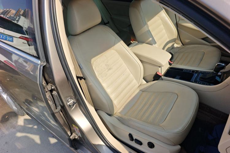 Used Volkswagen Passat 2014 2.0 TSI DSG Prestige Navigation Edition
