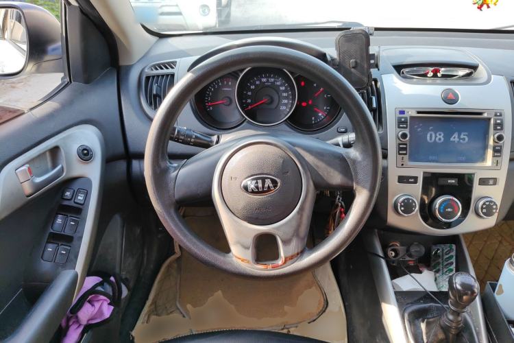 Used Kia Forte 2016 1.6L MT GL Steering Wheel