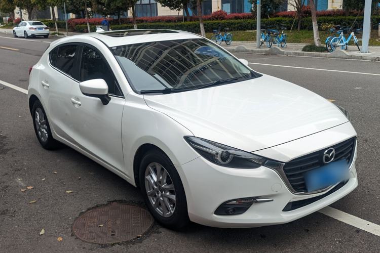 Used Mazda 3 Axela 2017 Hatchback 1.5L Automatic Luxury Model Emission Standard China V Exterior 2