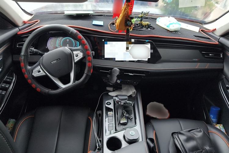 Used CHANGAN OSHAN X7 PLUS 2022 1.5T Blue Whale Edition Automatic Prestige Version Center Console