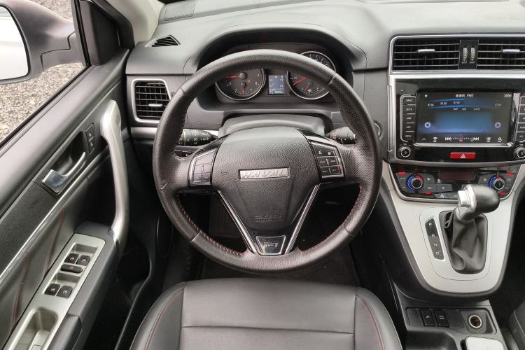 Used Haval M6 2019 1.5T DCT Two-Wheel Drive Elite Version China VI Standard Steering Wheel