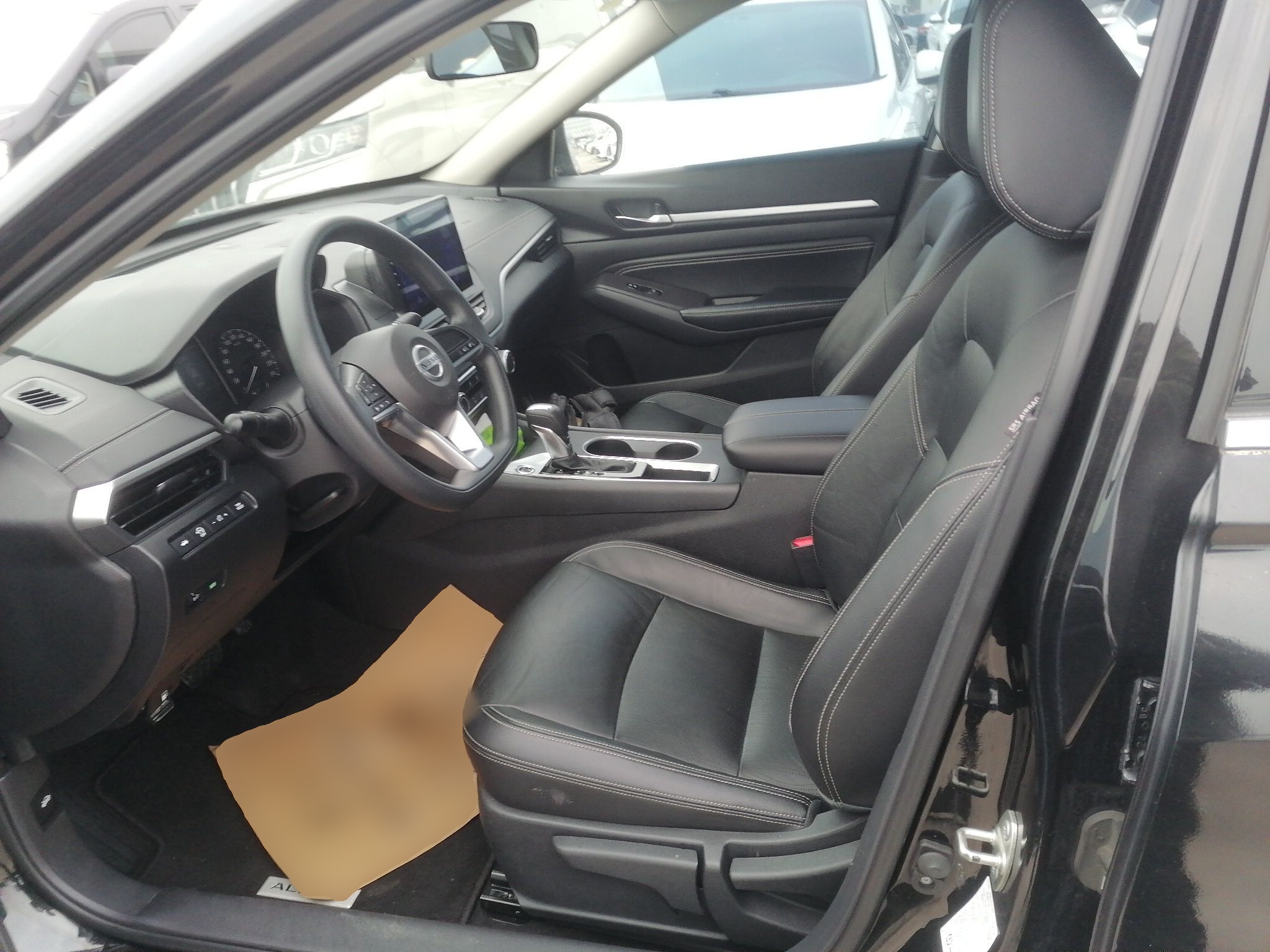 Переднее сиденье в автомобиле