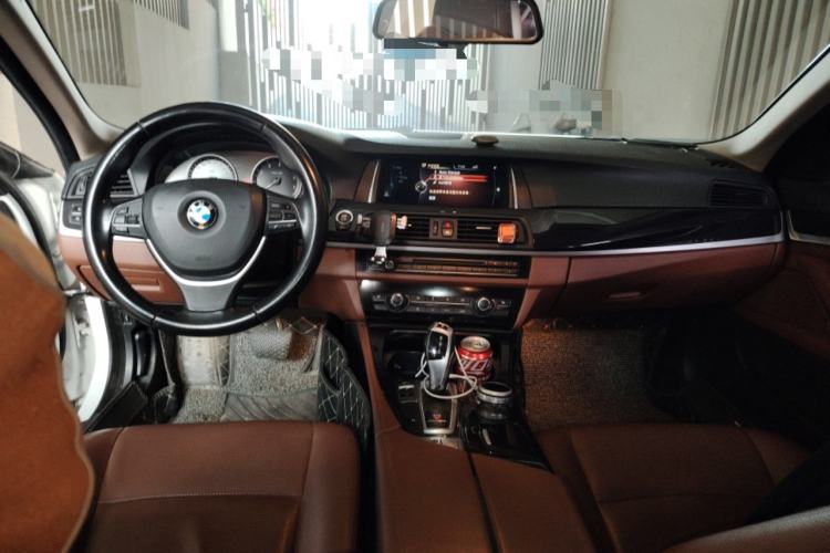 Used BMW 5 Series 2017 520Li Elegant Edition Center Console