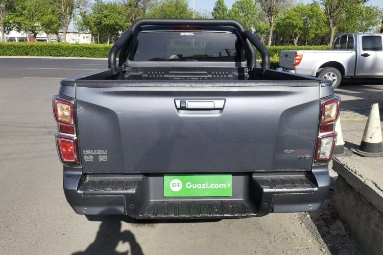 Used Isuzu D-MAX 2023 2.5T Automatic Two-Wheel Drive Diesel Navigation Edition Long Wheelbase