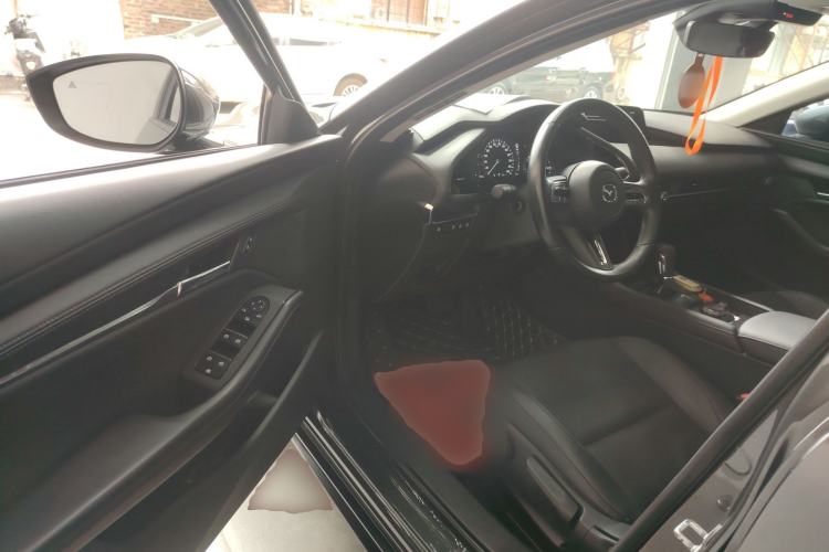 Used Mazda 3 Axela 2021 2.0L Automatic Zhiya Edition
