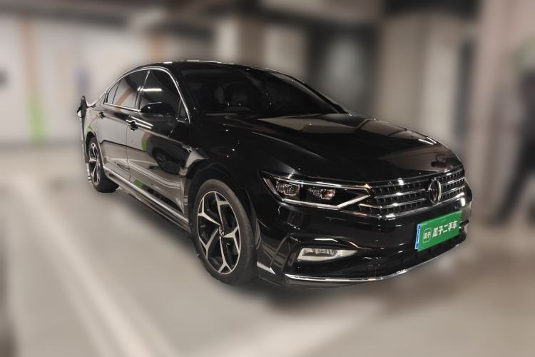 Used Volkswagen Magotan 2023 2 Million Units Commemorative Edition 330TSI DSG Luxury Version Front Right 45 Deg