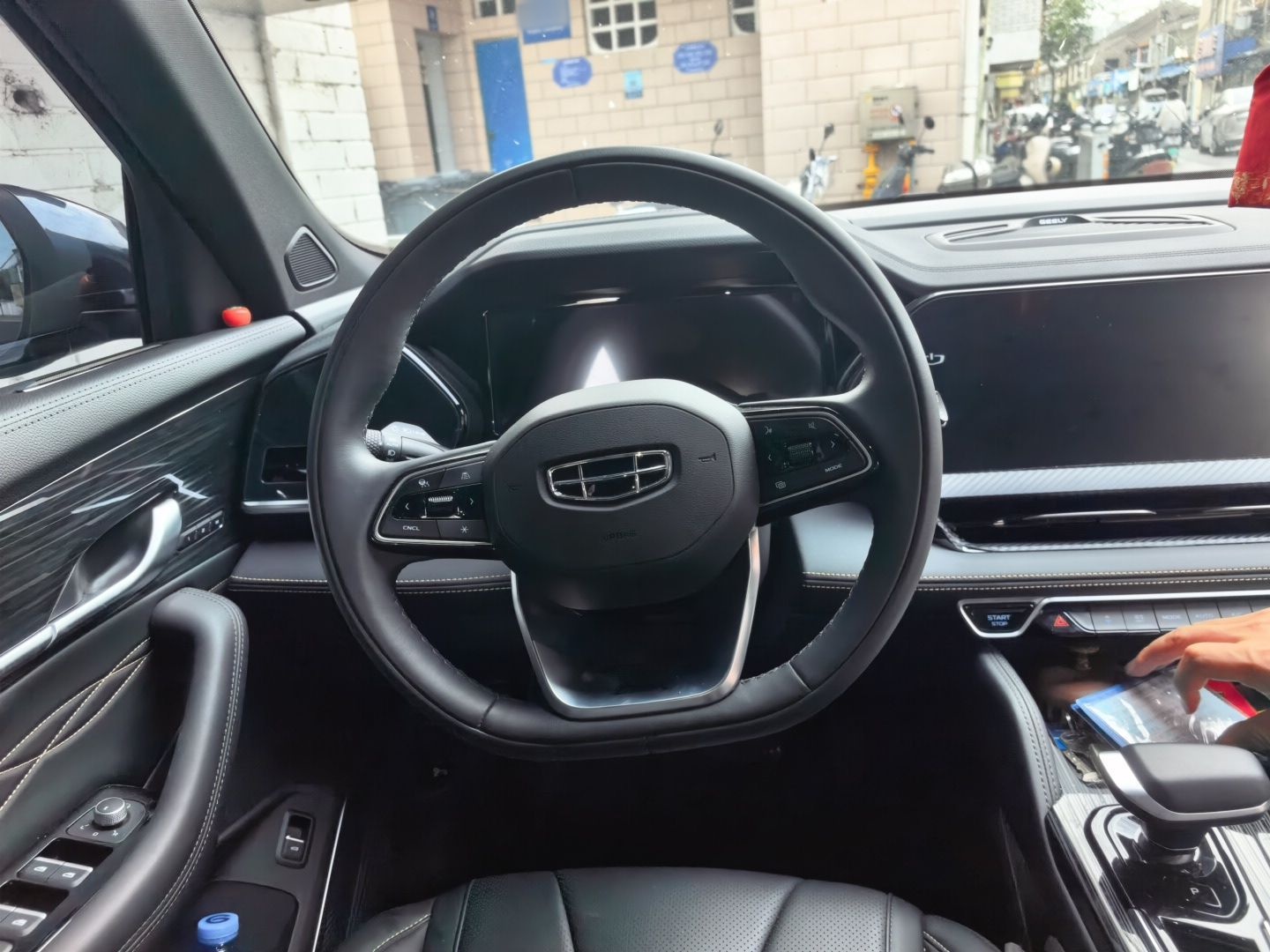 Geely Auto Monjaro L 2024 2.0TD DCT EVO Two-Wheel Drive Long-Range Version — снимка 7