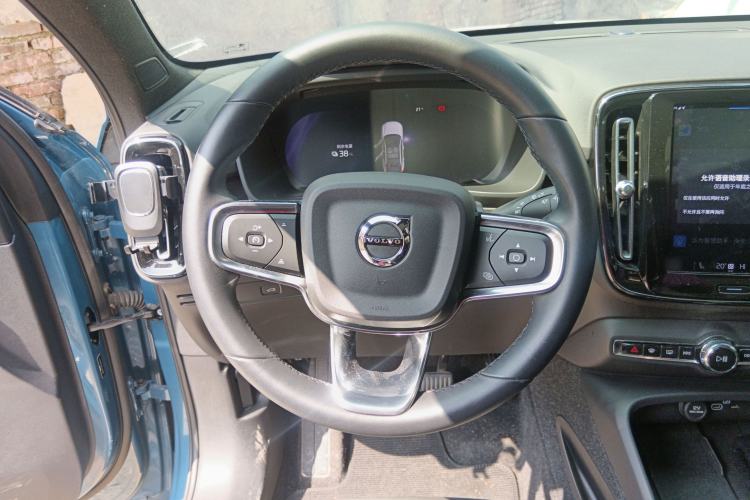 Used Volvo C40 2022 Long-Range Version
