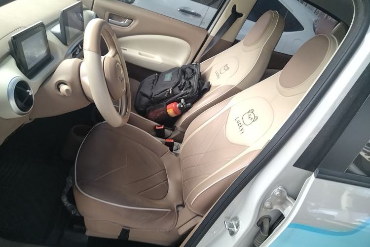 Used Wuling Hongguang MINIEV 2025 Four-Door Version Premium Edition Interior 4