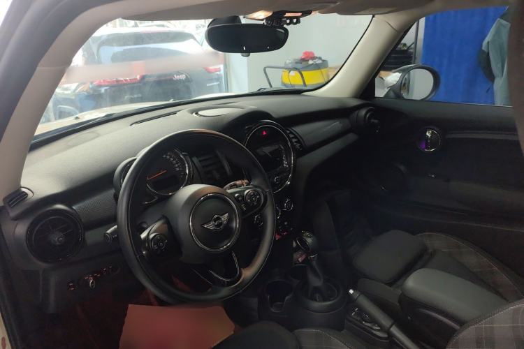 Used MINI 2016 1.5T COOPER

