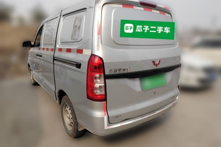 Used Wuling Hongguang V 2021 1.5L Jingqu Edition Enclosed-Window Vehicle LAR