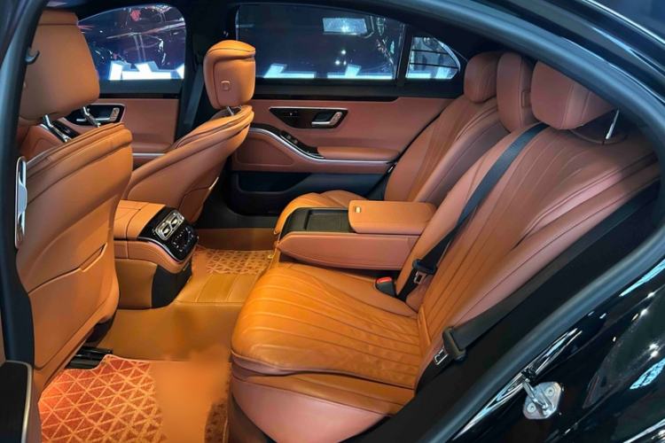 Used Mercedes-Benz S-Class 2021 S 400 L Business Model Interior 4