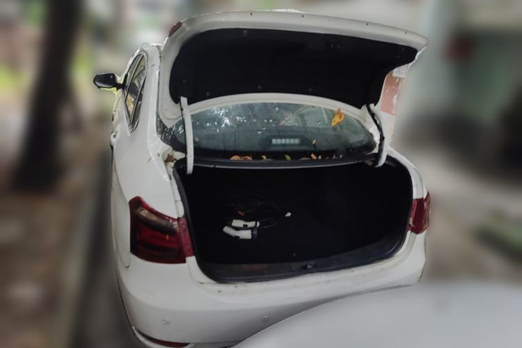 Used Dongfeng Aeolus E70 2020 500 Supreme Edition Trunk