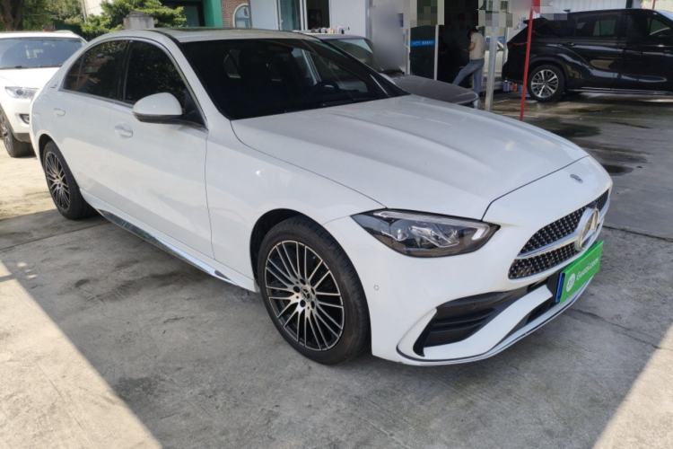 Used Mercedes-Benz C-Class 2025 Refresh C 200 L Sport Edition Front Right 45 Deg