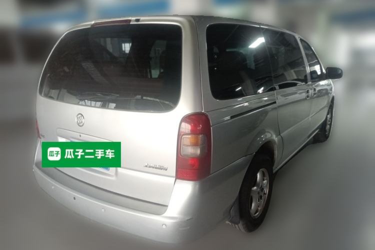 Used Buick GL8 2005 2.5L CT1 Comfort Model Rear Right 45 Deg