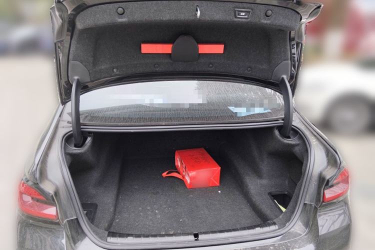 Used BMW 5 Series 2022 Second Facelift 525Li M Sport Package
