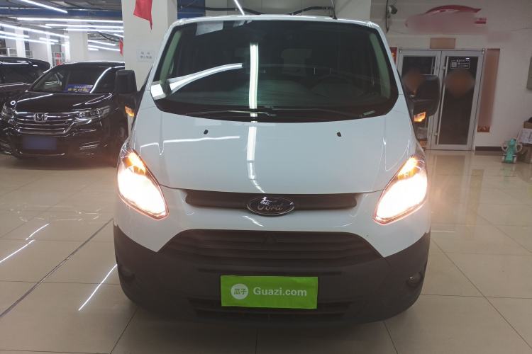Used Ford Transit 2019 2.0T Gasoline Automatic Multi-Function Commercial Vehicle Short Wheelbase Low Roof 6-Seater China VI Standard