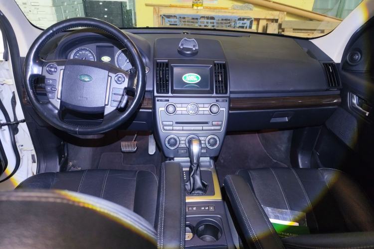 Used Land Rover Freelander 2 2014 2.0T Si4 SE Gasoline Version Center Console