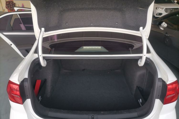 Used Volkswagen Bora 2016 1.6L Automatic Fashion Model
