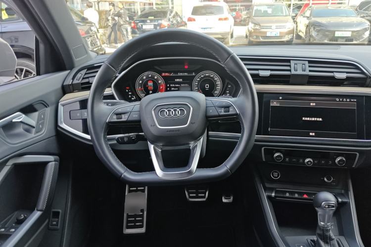 Used Audi Q3 2024 35 TFSI Stylish and Elegant Edition Steering Wheel