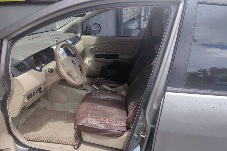 Used Venucia D50 2013 1.6L Automatic Fashion Edition