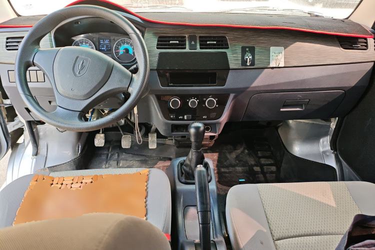 Used Jinbei Hiace X30 2023 1.5L Super-Comfortable Passenger Van 5/6/7-Seater Non-Air-Conditioned Version Model SWC15M
