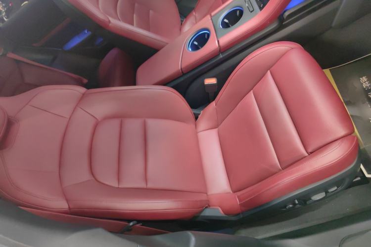 Used Porsche Taycan 2022-Year Updated Taycan
