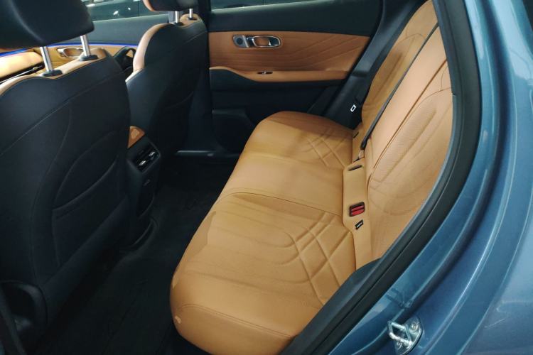 Used Geely Galaxy Galaxy Xingjian 7 EM-i 2025 120km Flagship Edition
