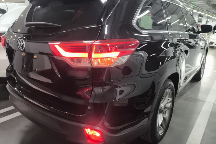 Used Toyota Highlander 2018 2.0T Four-Wheel Drive Luxury Version 7 Seats China VI Standard Rear Right 45 Deg
