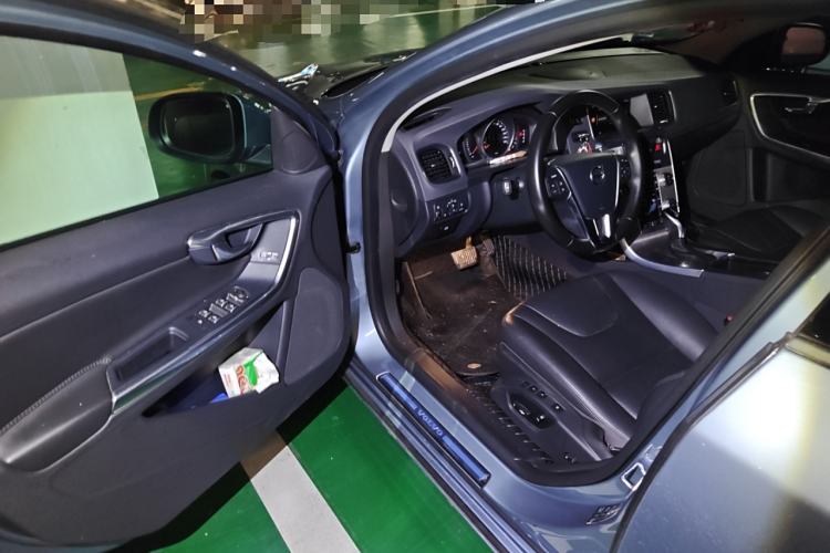 Used Volvo S60 2018 S60L T3 Smart Progress Edition
