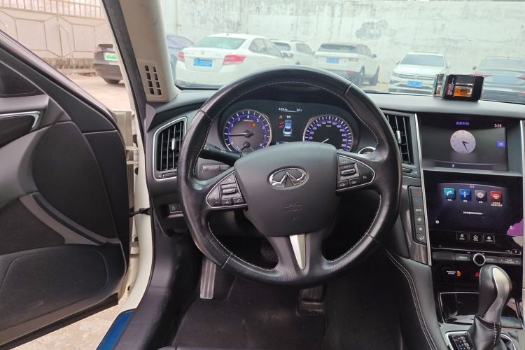 Used Infiniti Q50L 2016 2.0T Comfort Edition Steering Wheel