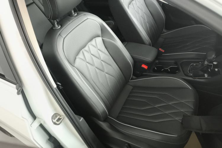 Used Volkswagen Tiguan L 2023 300TSI Automatic Two-Wheel Drive Smart Edition